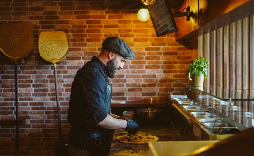 Conforto e Segurança: Os Sapatos Perfeitos para Trabalhar numa Cozinha de Restaurante